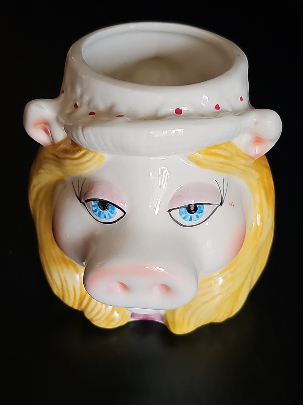 Vintage Miss Piggy ceramic mug / planter in Yellow, White and Blue